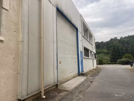 a vendre bureaux + entrepôt au total 610m2