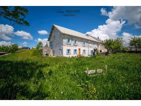 vente maison 7 pièces 247 m² ancelle (05260)
