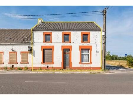 maison 3 façades à rénover avec terrain! idéal investisseurs