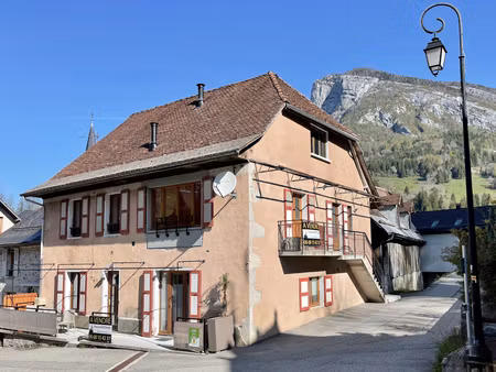 très bon investissement - maison avec 3 superbes appartements - t4-t3-studio - terrasses -