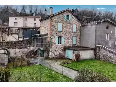 maison de village en pierre à rénover
