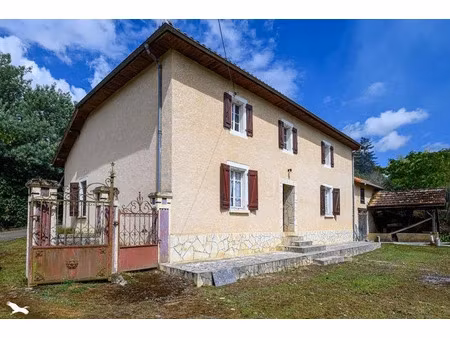 vente maison 8 pièces 215 m² à hagetmau (40700)  170 000 €