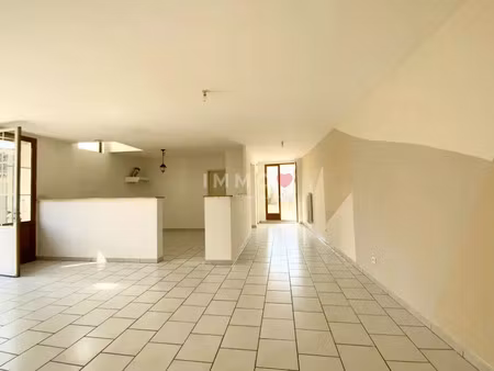 vente maison 5 pièces 110 m² à beauvais-sur-matha (17490)  159 575 €
