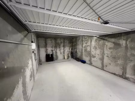 vente garage à calvi