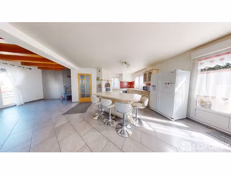 maison t6 damprichard à vendre