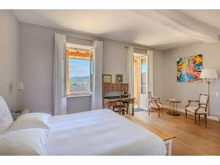 maison de luxe à vendre à solutré-pouilly : 1 495 000 € | 350m²