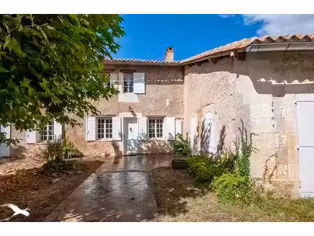 maison en pierre de 7 pièces principales