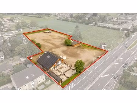 dancing 'alphorn' met bovenwoning