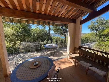 domaine de 3 hectares avec vue lac et fort potentiel locatif