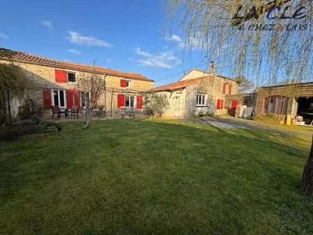vente maison à coulonges-sur-l'autize (79160) : à vendre / 170m² coulonges-sur-l'autize