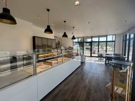 vente commerce 280 m² présentevillers (25550)