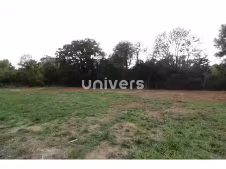 terrain constructible de 1283 m² à chabeuil