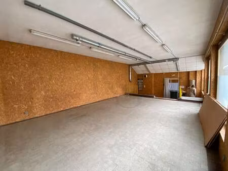 location bureaux et commerces à domfront-en-poiraie (61700) : à louer / 73m² domfront-en-p