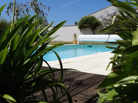 vente maison 8 pièces 190 m² à bourgneuf (17220)  755 000 €