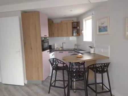 location meublée appartement 2 pièces 33 m² à les sables-d'olonne (85100)  700 €