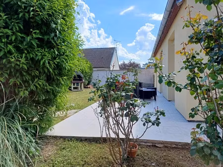 location meublée appartement 3 pièces 60 m² à souppes-sur-loing (77460)  1 100 €