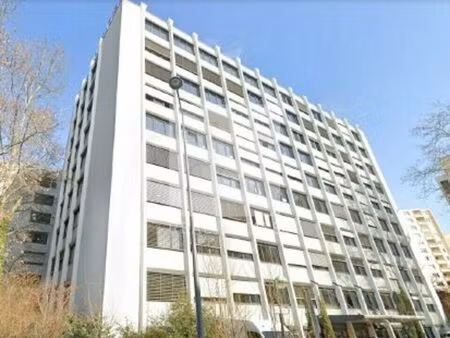 location bureau 179 m² à villeurbanne (69100)