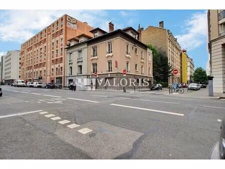 location commerce 372 m² à lyon 7 (69007)