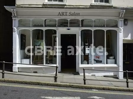 location commerce sevrier 92 m²