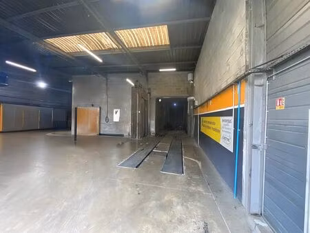 vente local d'activités les mureaux 1 020 m²