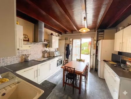 vente maison 8 pièces 160 m² cauna (40500)
