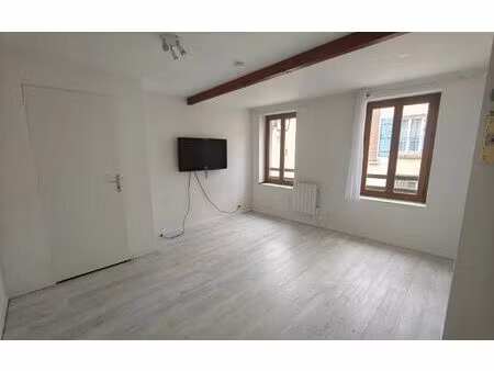 location appartement  m² t-1 à épône  538 €