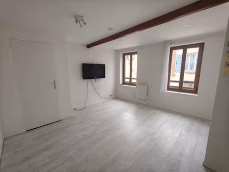 location appartement 1 pièce 20 m² à epône (78680)  538 €