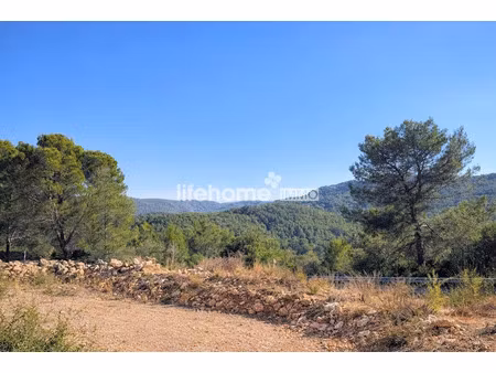 vente terrain 820 m² à salernes (83690)  98 100 €