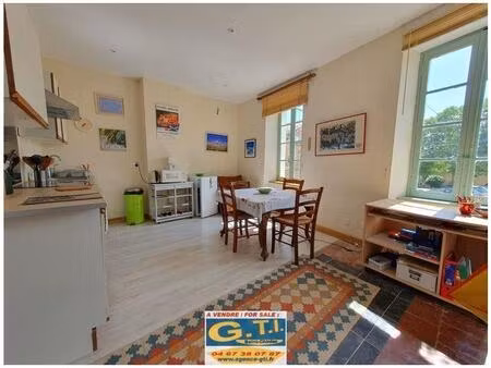 maison de village - 68m ²