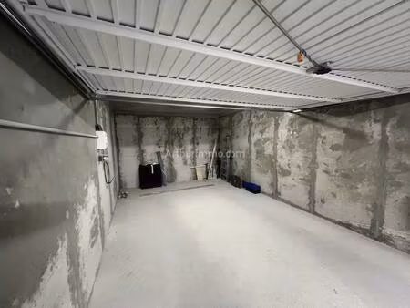 grand garage à calvi