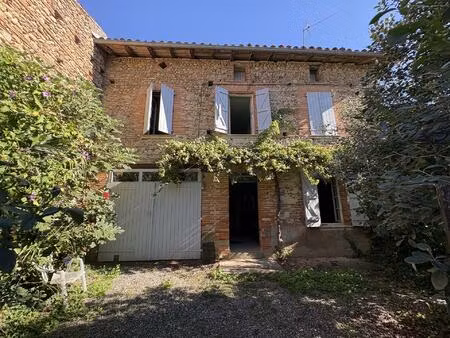 adorable maison de village avec jardinet