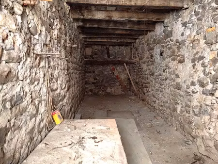 vente parking 25 m² à puget-théniers (06260)  9 800 €