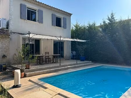 exclusivite : villa au coeur du village de maussane-les-alpilles avec piscine