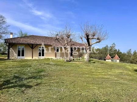 villa de plain-pied avec jardin et garage