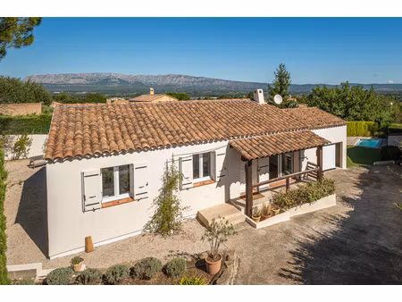 villa de 96 m² avec piscine et garage