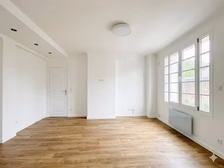 location appartement 3 pièces 65 m² à beaumont-sur-oise (95260)  890 €