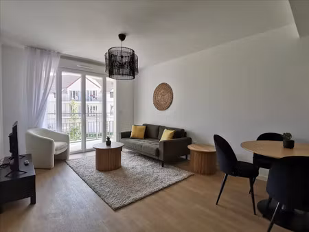 location appartement 2 pièces 42 m² à bussy-saint-georges (77600)  1 150 €