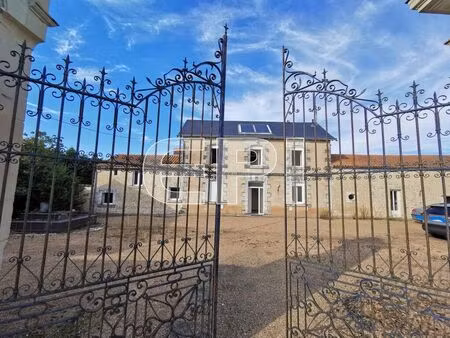 vente maison 8 pièces 242 m² ceaux-en-loudun (86200)