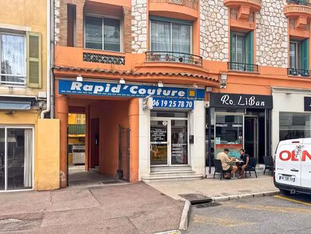 location locaux professionnels à saint-laurent-du-var (06700)  600 €