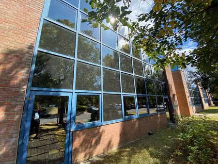 location locaux professionnels 150 m² à noisy-le-grand (93160)  2 250 €