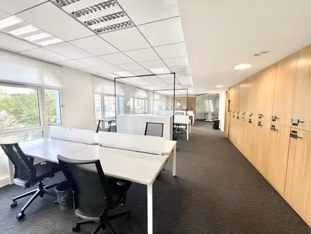 location locaux professionnels 120 m² à puteaux (92800)  3 000 €