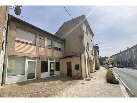 immeuble de rapport offrant 7 lots dont 6 loué.