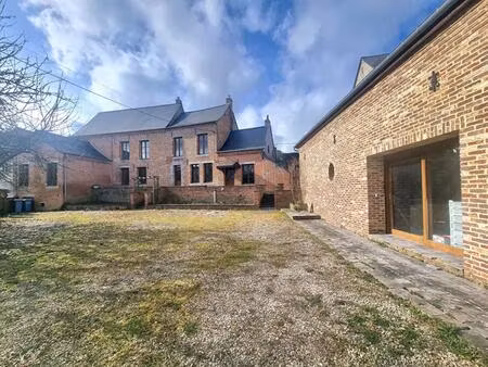 maison 11 pièce(s) 241 m2