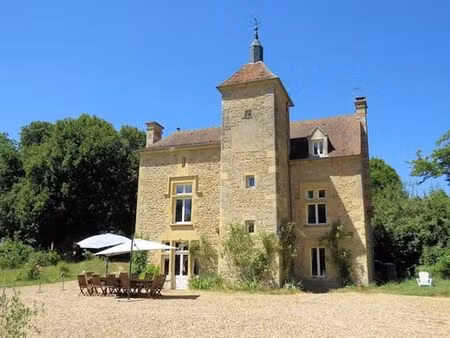 palais de 545 m² en vente beaumont-sardolles  france