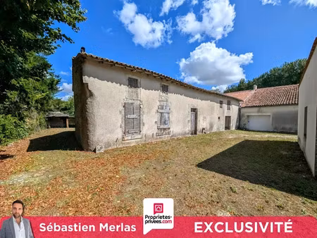 vente maison 4 pièces 177 m² à coulonges (17800)  50 000 €