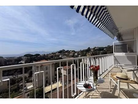 bel appartement 3p entierement renove avec magnifique vue mer