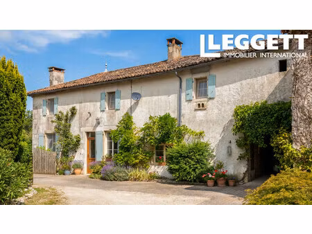 achat maison 7 pièces 206m² champagne le sec 86510