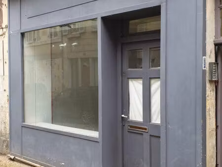 location local commercial