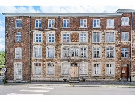 vaste ensemble de 7 logements reconnus pour plus de 650 m²