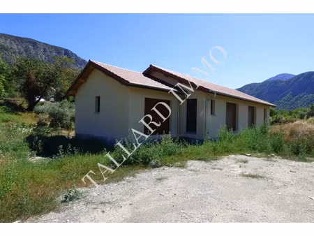 vente maison 5 pièces 104 m² à espinasses (05190)  299 200 €